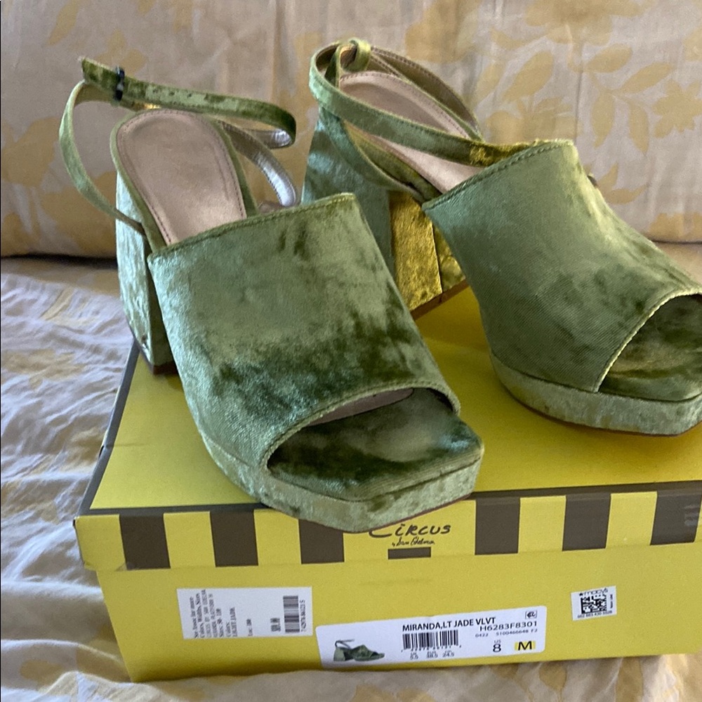 Circus by Sam Edelman Miranda Women's Green Platform Velvet Heels Size 8